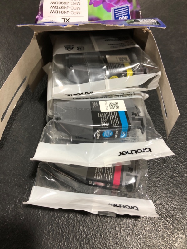 Photo 1 of LC30133PKS High Yield Original Ink Cartridge - Pack of 3. OPEN BOX. 
