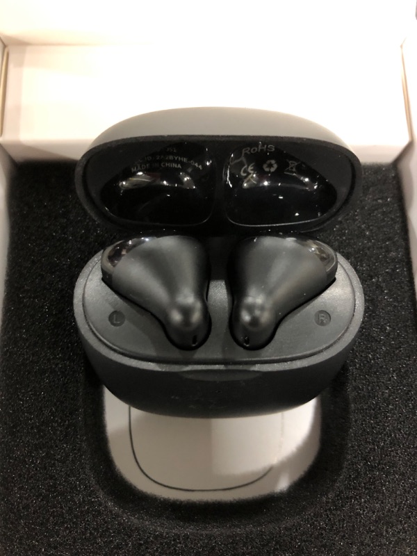 Photo 4 of J 51 TRUE WIRELESS EARBUDS. PRIOR USE. 
