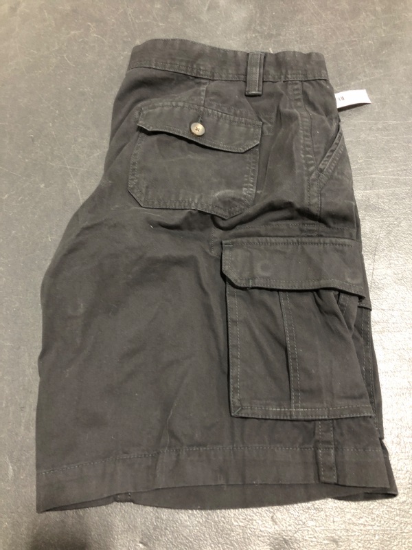 Photo 4 of Amazon Essentials Men's Classic-Fit 10” Cargo Short. BLACK. SIZE 38. NEW WITH TAGS. 
