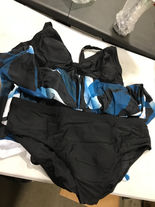Photo 1 of 5 XL 2 piece Bathing suit 
Blue/Black