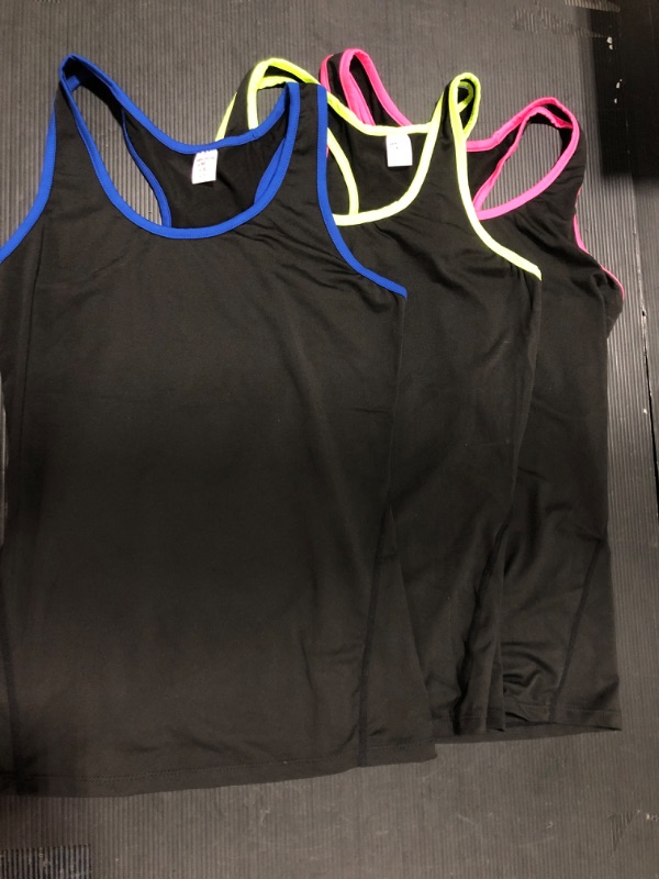 Photo 1 of (3 PACK) women's workout tank tops small