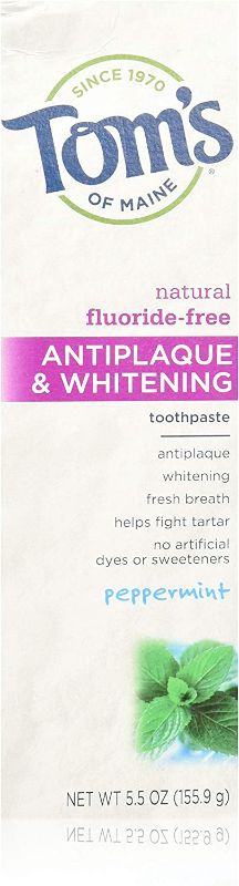 Photo 1 of (2 PACK) Toothpaste Antiplaque & Whitening Peppermint Tom's Of Maine 5.5 oz Paste
