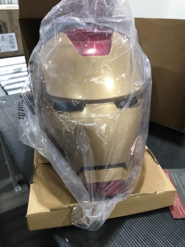 Photo 2 of Hasbro Iron Man Electronic Helmet Avengers Legends Gear