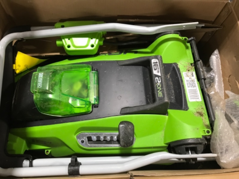 Photo 4 of "GreenWorks 25322 40-Volt 16-Inch Cordless Lithium-Ion Walk Behind Lawn Mower"
