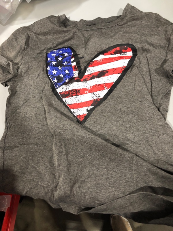 Photo 1 of AMERICA LUVRR SHIRT SIZE LARGE