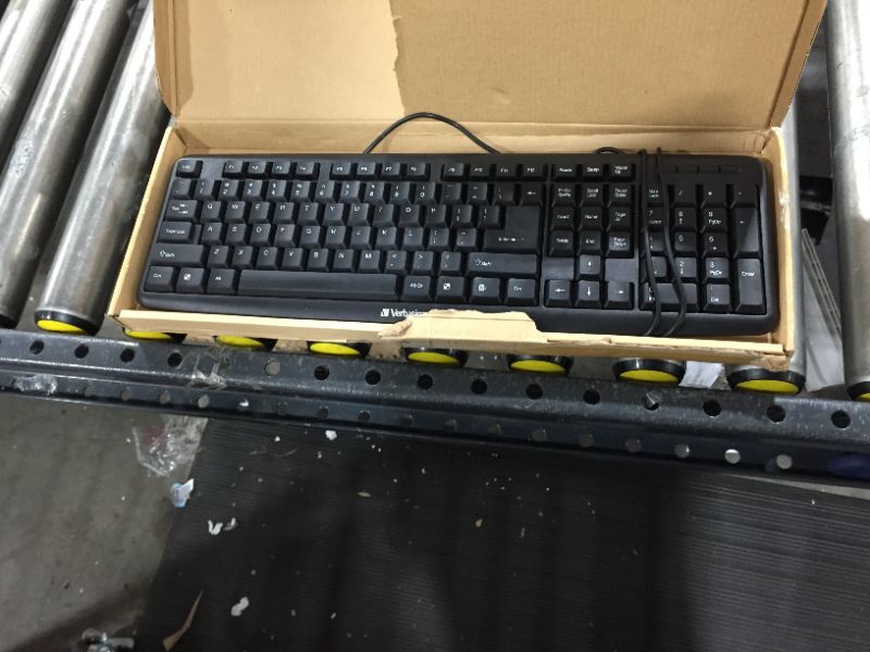 Photo 2 of Slimline Corded USB Keyboard - Verbatim 99201