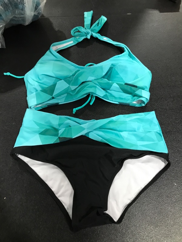 Photo 2 of Yanekop Womens Polka Dot Print Bikini Set Halter Neck Swimwear Twist Front 2 Piece Swimsuit
Size M