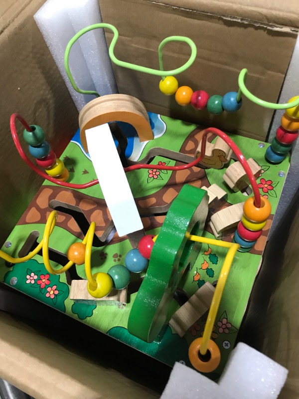 Photo 1 of Battat – Wooden Activity Cube – Discover Farm Animals Activity Center for Kids 1 year +, Standard
