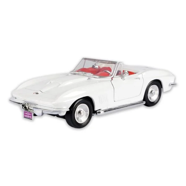 Photo 1 of 1967 Corvette 1:24 White Diecast Model
