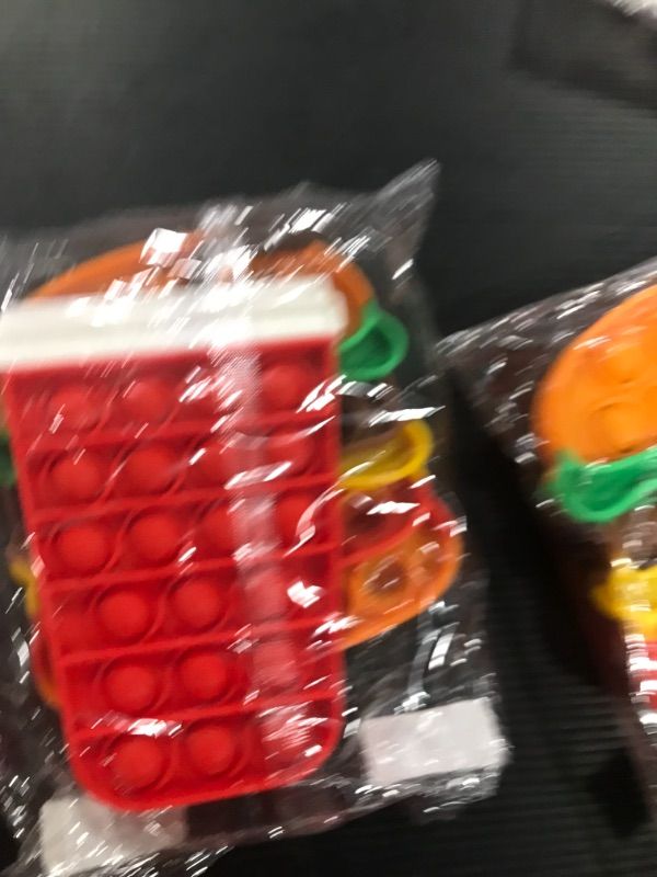 Photo 2 of HAMBERGER AND DRINK FIDGET SET