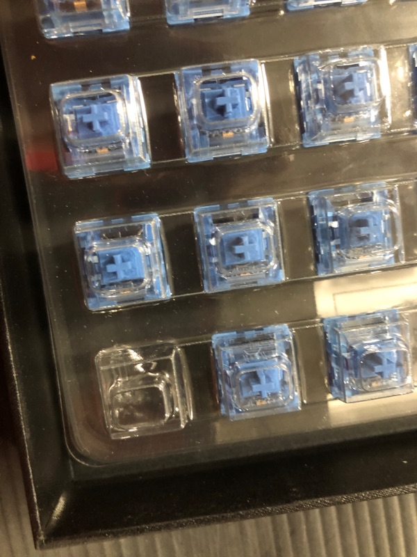 Photo 2 of EPOMAKER AKKO CS Custom Series Tactile Ocean Blue, 55gf, 3 Pin Switch, 45 Pieces (AKKO Ocean Blue)
