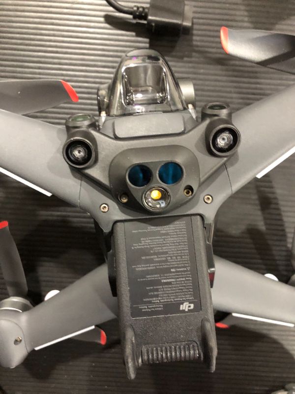 Photo 1 of Dji Fpv Combo Drone !!Right eye in googles screen doesn't work!!