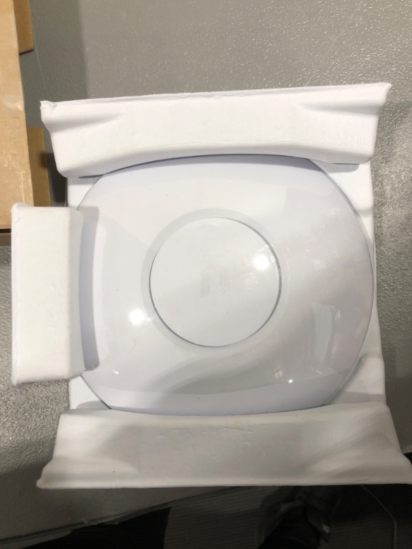 Photo 2 of Ubiquiti UniFi 6 Lite Access Point | US/CA Model | PoE Adapter not Included (U6-Lite-US)