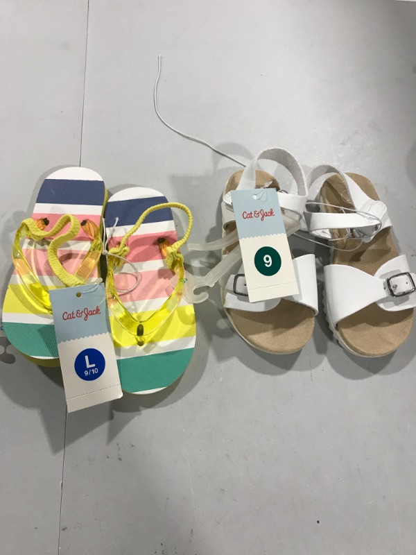 Photo 1 of 2Pcs Toddler Shoes 