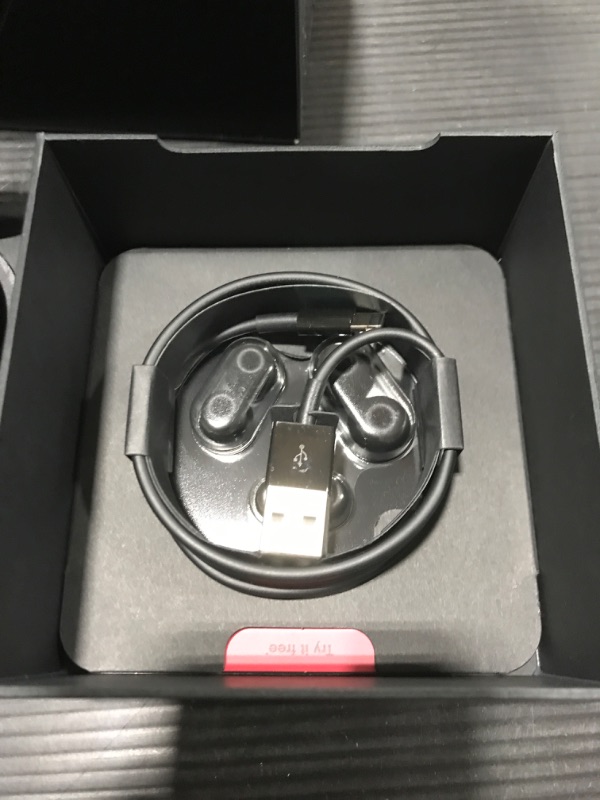 Photo 4 of 1 SIDE ONLY ------ Powerbeats Pro Wireless Earbuds - Apple H1 Headphone Chip, Class 1 Bluetooth Headphones, 9 Hours of Listening Time, Sweat Resistant, Built-in Microphone - Black - SEE PHOTOS
