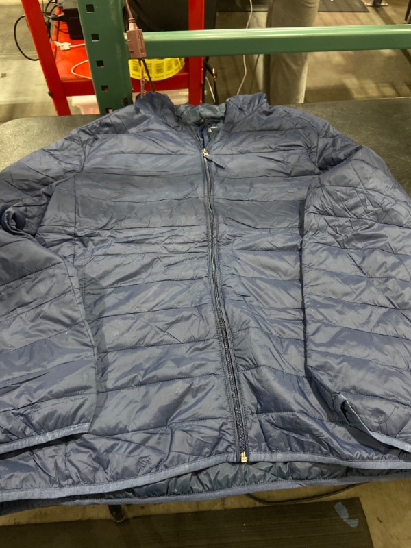 Photo 1 of AMAZON ESSENTIALS PUFFY JACKET SIZE XL 