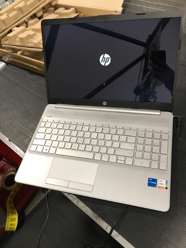 Photo 1 of HP 15.6" Touchscreen Laptop i5-1135G7, 12GB Memory, 1TB Hard Drive, Windows 11, Backlit Keyboard, Silver - 15-dw3035cl
