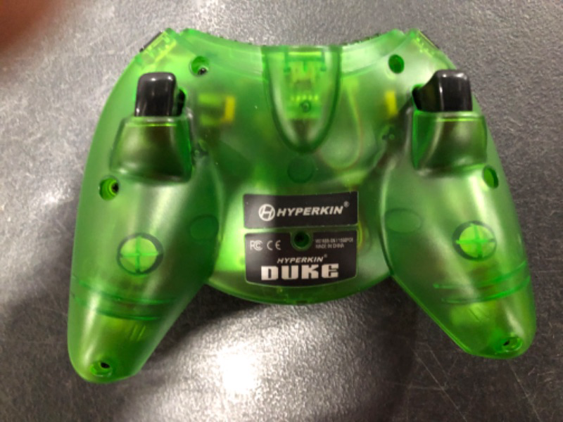 Photo 3 of Hyperkin Duke Wired Controller for Xbox One/ Windows 10 PC (Green Limited Edition) - Officially Licensed by Xbox
