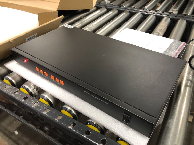 Photo 4 of DEFACE Video Wall Controller 4K 3840x2160@60Hz HDMI 2.0, HDMI 1.4, DP1.2 Inputs with 8 HDMI Outputs for TV Splicing, Support 4x2,4x1,2x3,2x4,1x8 Display and 180 Degree Rotate
