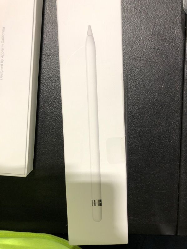 Photo 2 of APPLE PENCIL
