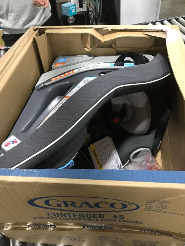 Photo 1 of Graco Contender 65 Convertible Car Seat
