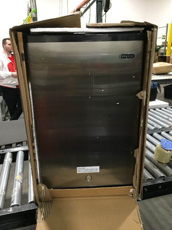 Photo 2 of **SOLD FOR PARTS ONLY*** DOESN'T GET COLD**Whynter Energy Star 2.1 Cu. Ft. Stainless Steel Upright Freezer with Lock - All
