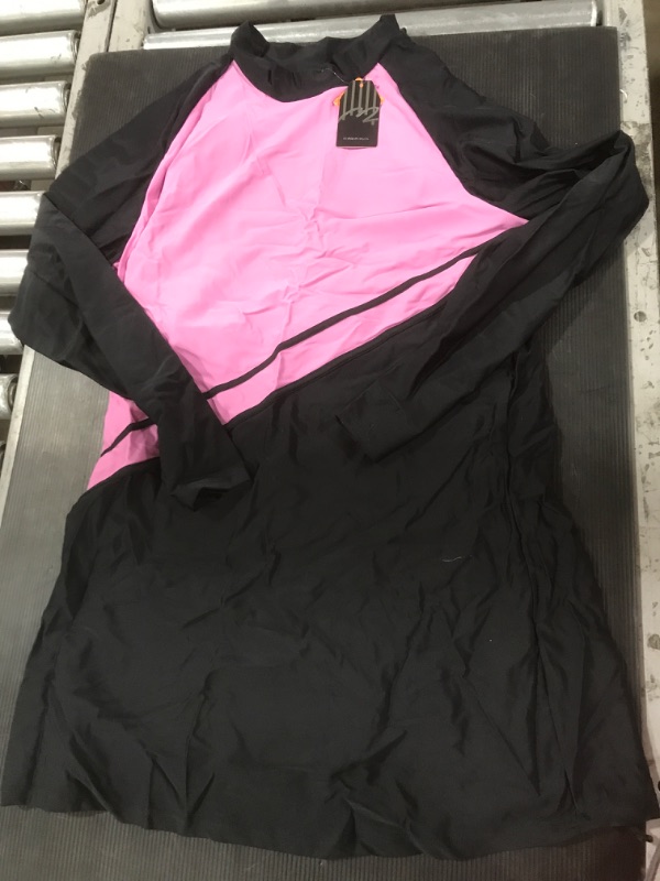 Photo 1 of [Size XL] Rash Guard UPF 50+ UV Sunprotection for Women [Pink&Black]