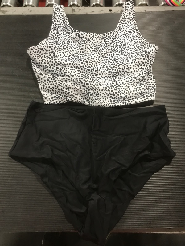 Photo 1 of [Size L] Zaful Women's 2 Pc Swimsuit [Black & White]