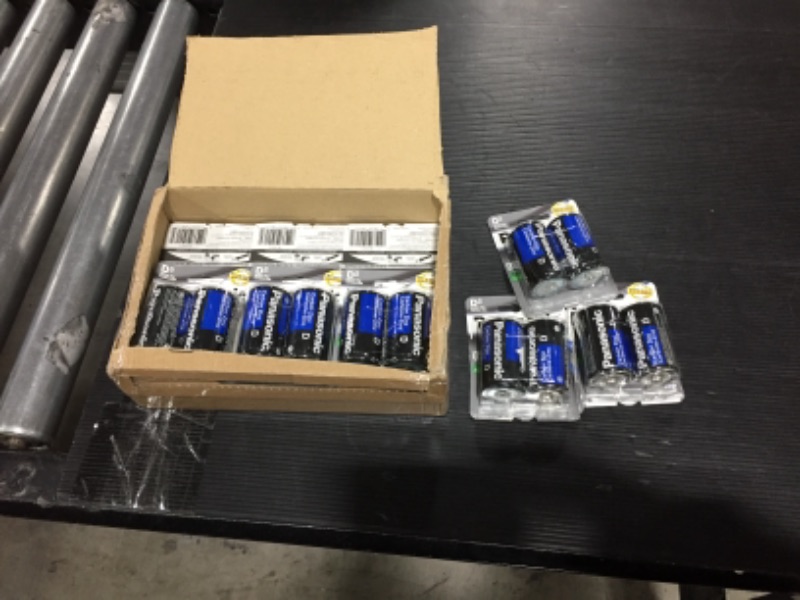 Photo 2 of Panasonic D Size Super Heavy Duty Battery (12 Pack) 24 TOTAL