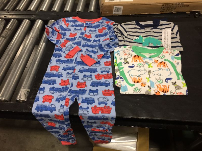 Photo 1 of BOYS PAJAMAS SIZE 5T 3PK