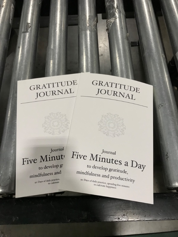 Photo 2 of (2 Pack) Gratitude Journal: Journal 5 minutes a day to develop gratitude and mindfulness