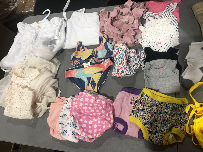 Photo 2 of BAG LOT!!! BABY, TODDLER AND CHILDRENS CLOTHING & ACCESSORIES -- NEW & USED -- SIZES VARY (NEWBORN-10)