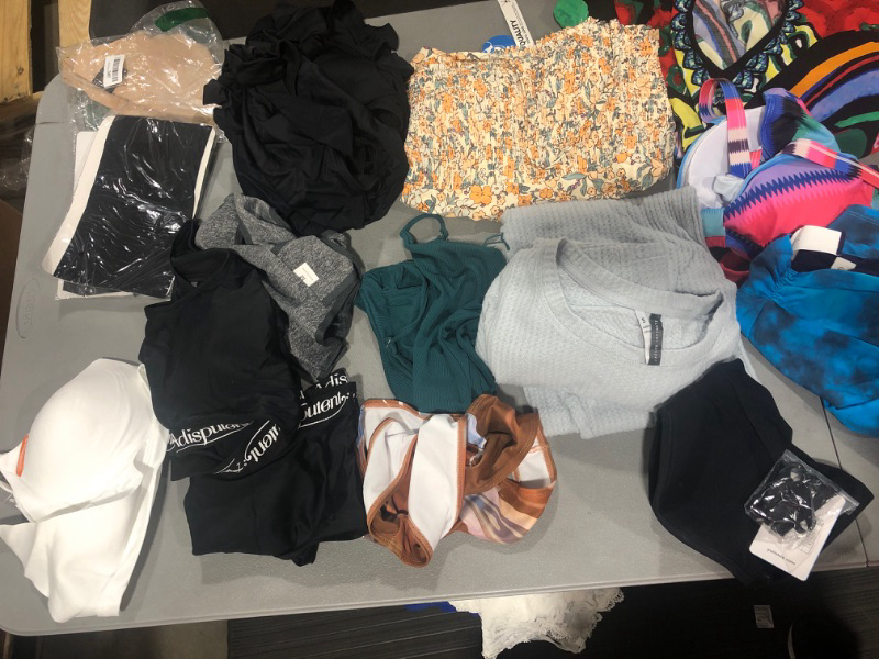 Photo 2 of BOX LOT!!! LOTS OF WOMENS CLOTHING & ACCESSORIES -- NEW & GENTLY USED ITEMS!!! -- SIZES VARY
