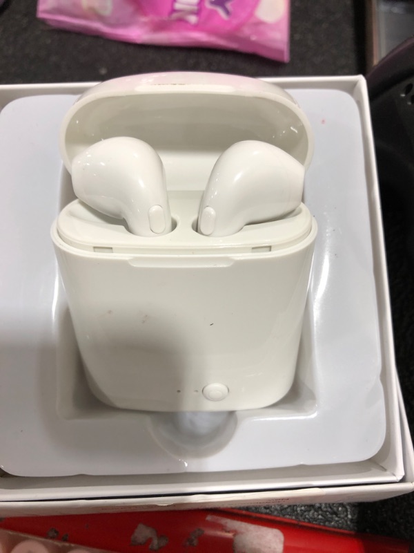 Photo 3 of I17S AirPod wireless Bluetooth earphones
