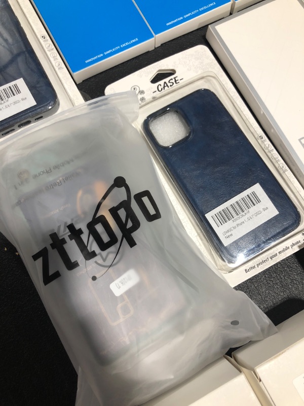 Photo 1 of LOT OF ASSORTED SMARTPHONE & WATCH CASES & ACCESSORIES. STYLES & APPLICATIONS VARY. 