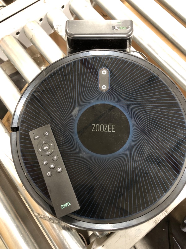 Photo 2 of ZOOZEE Z50 Robot Vacuum Cleaner 2-in-1 Vacuum and Mop

