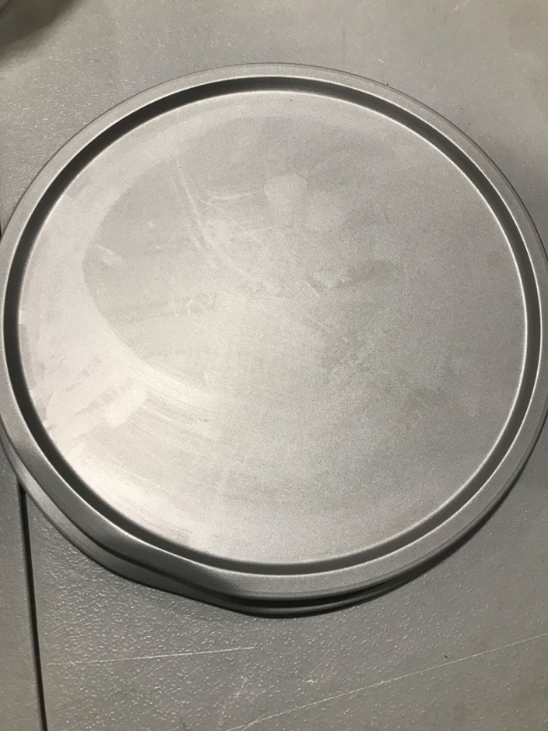 Photo 1 of 12" round pizza baking pans - 6 pack
