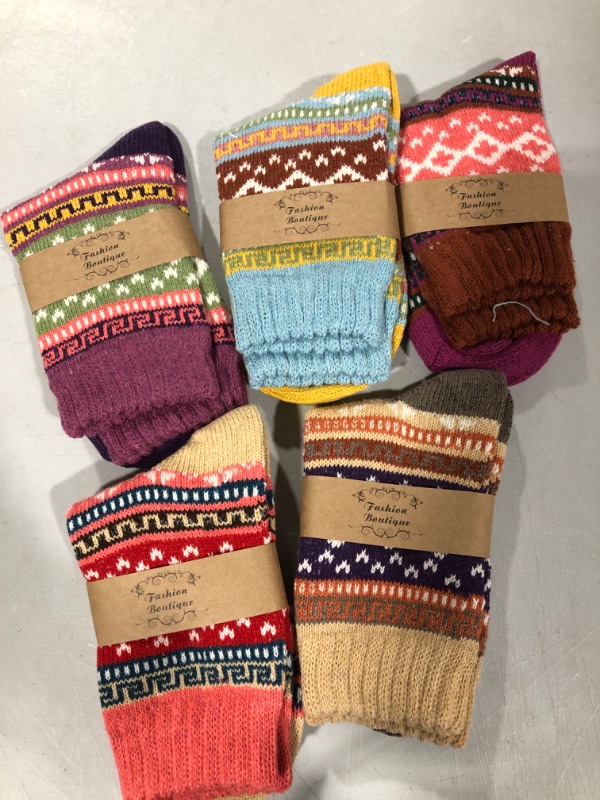 Photo 1 of 5 pairs Of Women's Vintage style Thick Wool warm Socks 