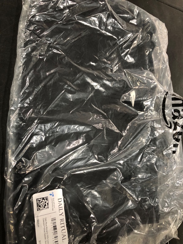 Photo 1 of Daily Ritual Women's Boxy Crewneck Sweater
SIZE M