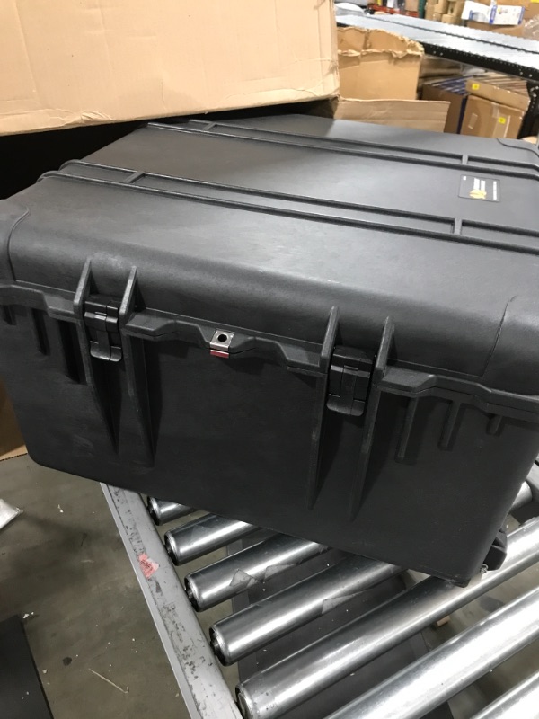 Photo 2 of Pelican 1640 Case Black With Foam