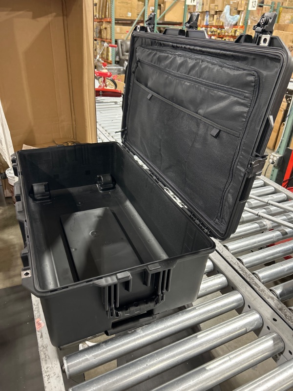 Photo 2 of Pelican Air 1615 Travel Case - Suitcase Luggage (Black)