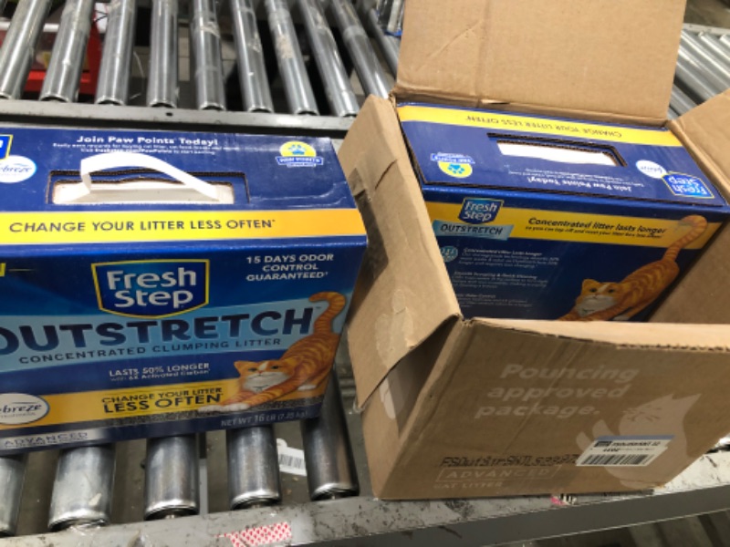 Photo 1 of Fresh Step Advanced Outstretch Long Lasting Clumping Litter, Simply Unscented, Lasts 50% Longer 16 lb (Pack of 2) Advanced Outstretch