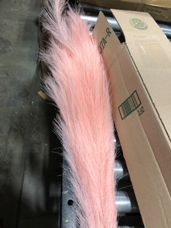 Photo 2 of 2 Yards Fluffy Marabou Feather Boa for Crafts Wedding Party Christmas Tree Decoration 22 Grams (Leather Pink)