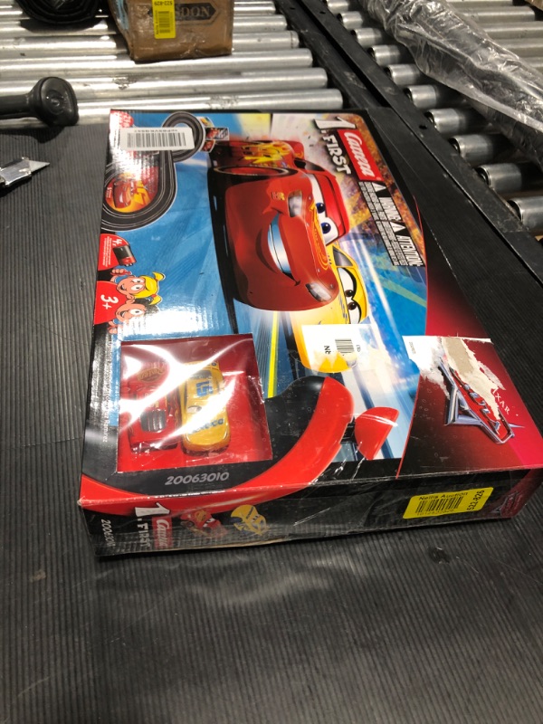 Photo 5 of First Cars 3 - Slot Car Race Track - Includes 2 Cars: Lightning McQueen and Dinoco Cruz - Battery-Powered Beginner Racing Set for Kids Ages 3 Years and Up Disney Pixar Cars 3