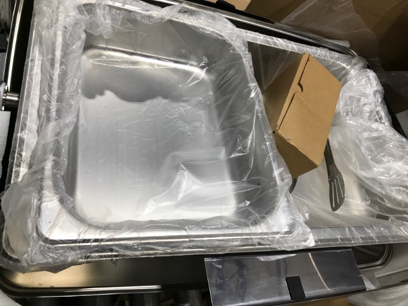 Photo 1 of 8QT STAINLESS STEEL CHAFFING DISH BUFFET CHAFER SET WITH FRAME WATER TRAYS