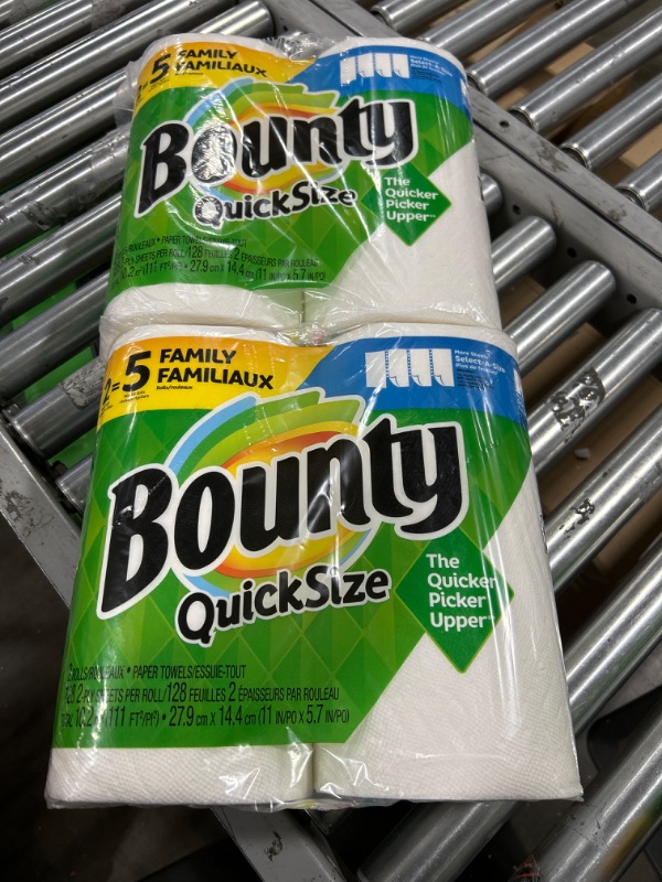 Photo 1 of 2 pack 4 rolls Bounty Paper Towels