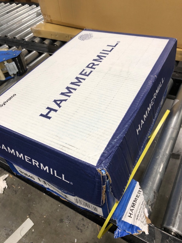 Photo 3 of Hammermill Printer Paper, 20 Lb Copy Paper, 8.5 x 11 - 8 Ream (4,000 Sheets) - 92 Bright, Made in the USA 8 Ream | 4000 Sheets Letter (8.5x11)