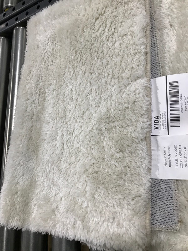 Photo 1 of 2*6*8ft White Rug 