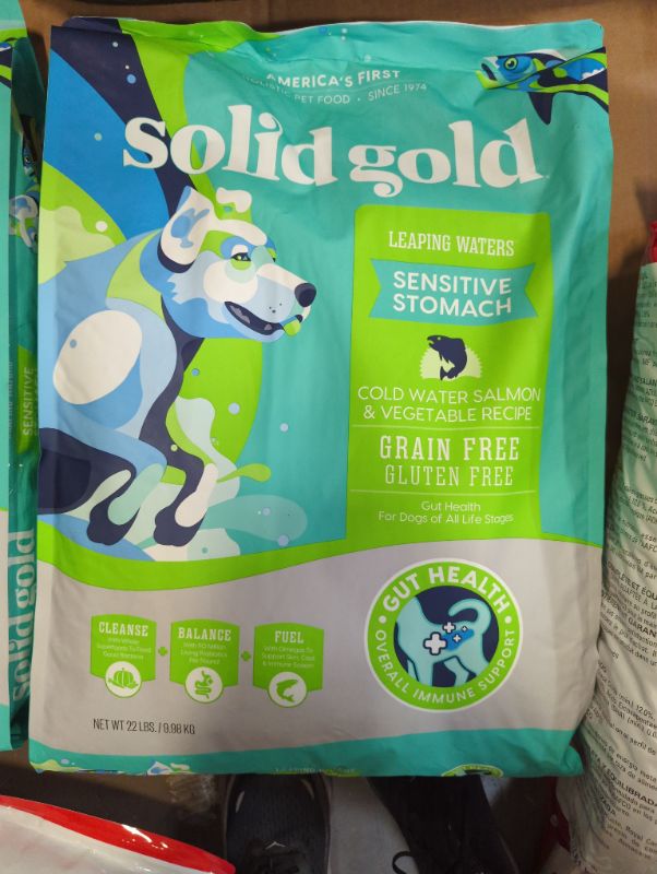 Photo 3 of Solid Gold Grain-Free & Gluten Free Leaping Waters with Cold Water Salmon & Vegetable Recipe Adult Dry Dog Food, 22 lbs.
