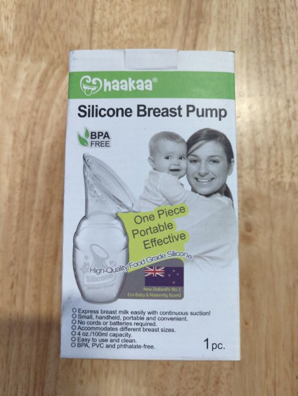 Photo 2 of haakaa Manual Breast Pump for Breastfeeding 4oz/100ml